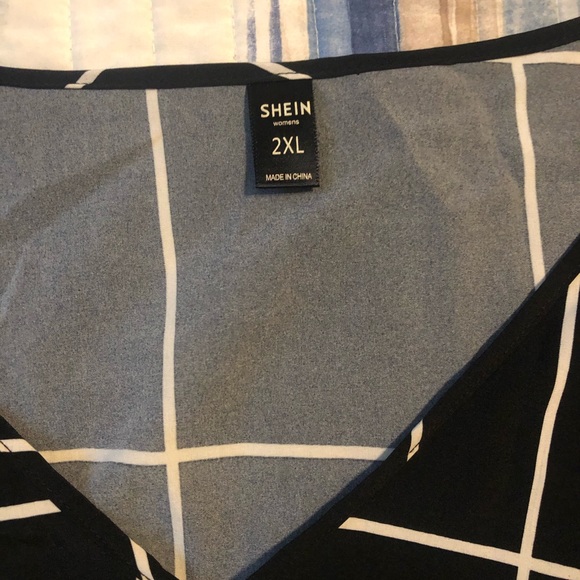 Shein Black and white grid - Picture 2 of 2